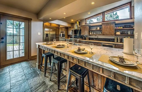 Westbury House | GORGEOUS POOL HOME IN THE HEART OF HOUSTON’S TOP TOURIST SPOTS! BEST LOCATION!!