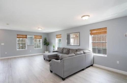 Fair Haven Apartment | Gorgeous Waterfront 2:1 - 2 houses in 1 building.