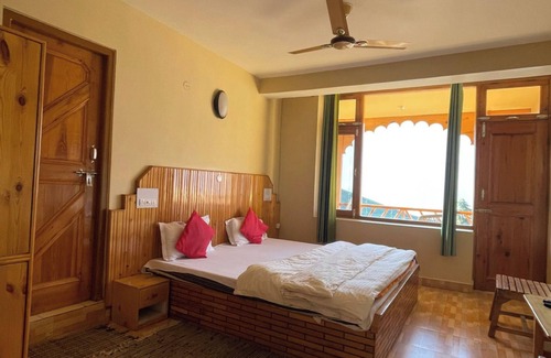 Naggar Hotel | Goroomgo Chanderlata Cottage Naggar Kullu