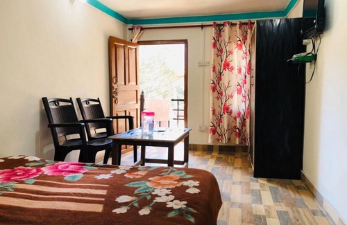 Mallital Hotel | Goroomgo Colonel Cottage Lake View Nainital
