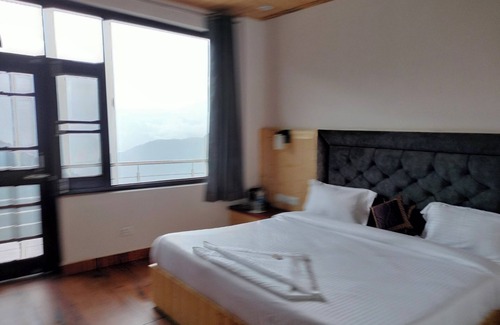 Dalhousie Hotel | Goroomgo Grand Kailash View Homestay Himachal Pradesh