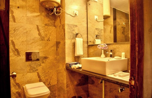 Bhagtpura Hotel | Goroomgo Palm Bhimtal