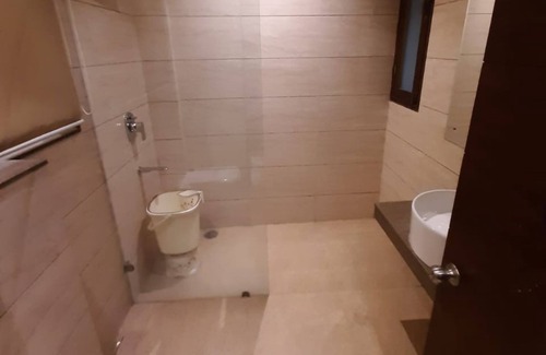 Kasauli Hotel | Goroomgo the lotus Grand Kalka