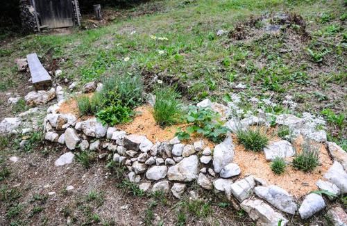 Stara Fuzina Cabin | Gorska hiška Vogar nad Bohinjskim jezerom