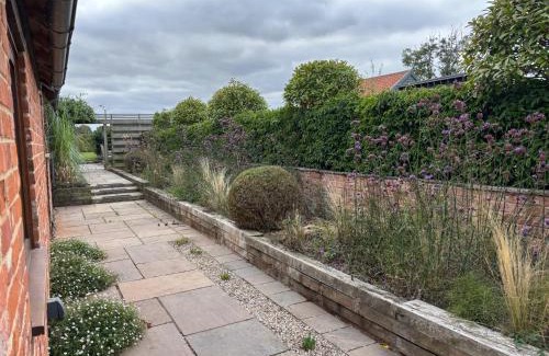 Halstead House | Gosfield Cartlodge Retreat