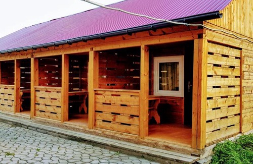 Bol'shoye Goloustnoye House | Gostevoi Dvor Anna