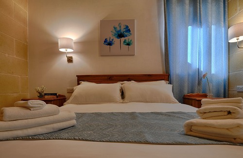 Victoria House | Gozo Inn Cittadella Sleeps 9 with private pool, and garden