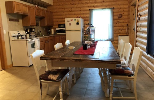 Michael Cabin | Graham Farm Cabin.