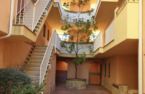 Empuriabrava Apartment | Gran Reserva - Apt for 4 people 2 steps from the beach, shops and restaurants