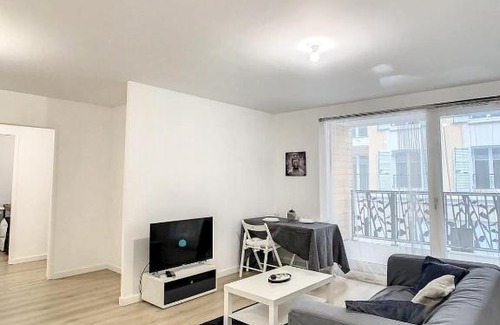 Sarcelles Apartment | Grand Appart spacieux terrasse parking 2pers wifi