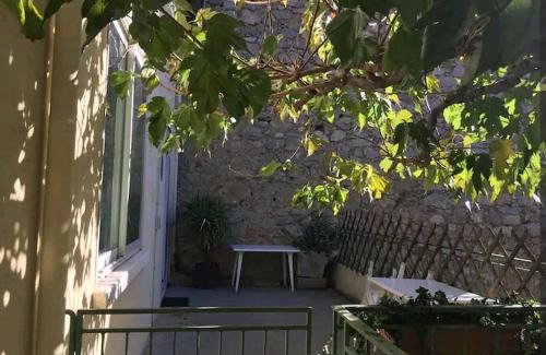 Tuchan Apartment | Grand Appartement 6 pers,lumineux,avec terrasse Sud de France