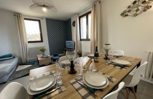Gennes-Val-de-Loire Apartment | Grand appartement en vallée de la loire