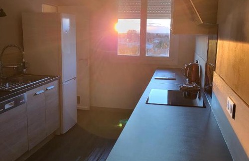 Vauvert Apartment | Grand appartement moderne et calme