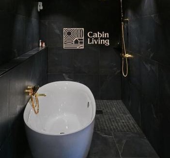 Nes House | Grand cabin at Nesfjellet with lovely view, inddor Jacuzzi & sauna