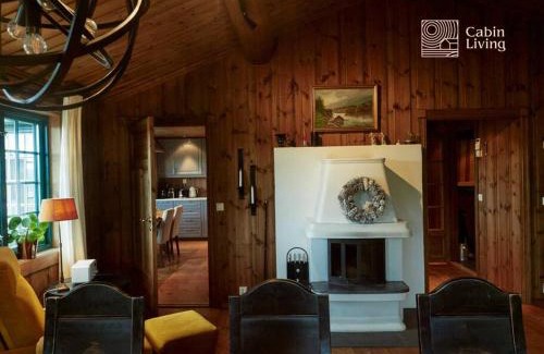 Nes House | Grand cabin at Nesfjellet with lovely view, inddor Jacuzzi & sauna