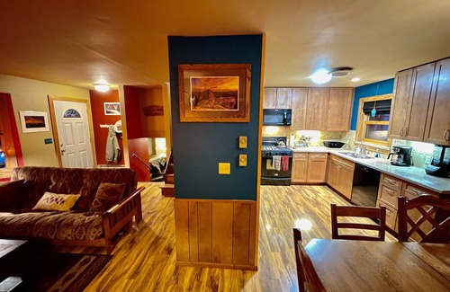Parks House | Grand Canyon Elk Camp in Parks