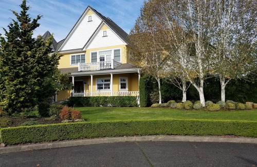 Brush Prairie House | Grand Chateau on 34 acre Vineyard minutes from Portland Oregon