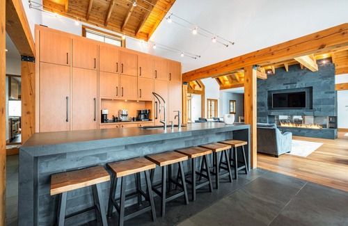 Mont-Tremblant House | Grand Foret Villa | Luxurious Chalet with Hot Tub and Outdoor Firepit/Tremblant Living