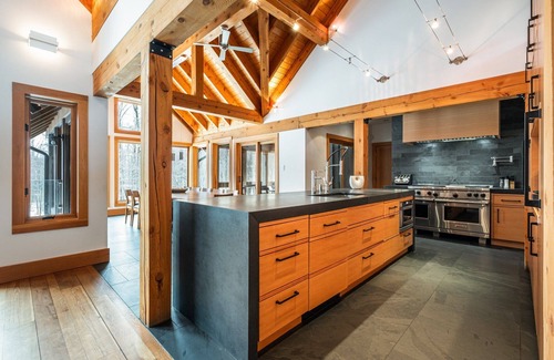 Mont-Tremblant House | Grand Foret Villa | Luxurious Chalet with Hot Tub and Outdoor Firepit/Tremblant Living