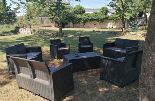 Vagnas Apartment | Grand gîte lumineux dans un joli parc arboré !