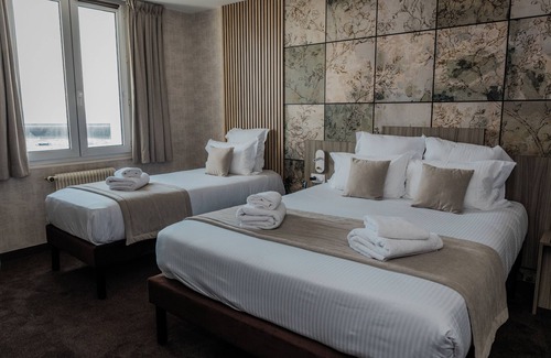 Port-en-Bessin-Huppain Hotel | Grand Hôtel de la Marine