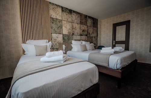 Port-en-Bessin-Huppain Hotel | Grand Hôtel de la Marine