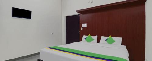 Gundlupet Hotel | GRAND JP INN Near 2 km from Gundlupet bus stand