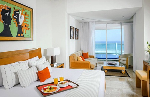 Playa Diamante Resort | Grand Mayan 1 Bedroom Suite - Acapulco