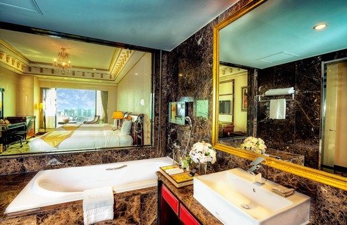 Trung Hoa Nhan Chinh Hotel | Grand Plaza Hotel Hanoi