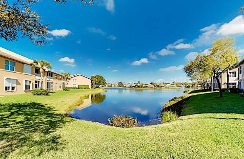 Cypress Lake Apartment | Grand View #103