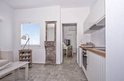 Megalochori Hotel | Grand View