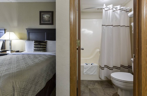 Branson Theater District Hotel | Grand View Inn and Suites