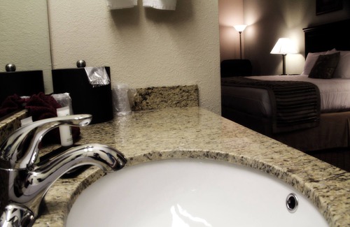 Branson Theater District Hotel | Grand View Inn and Suites