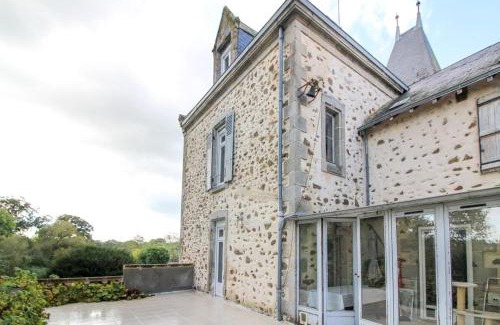 Voulmentin Villa | Grande maison de charme, 14 pers. 5 chambres, sauna, écrin de verdure, baby foot