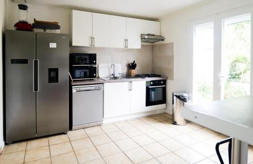 Deux Croix-Banchais House | Grande maison façon "Auberge" quartier des Deux Croix, Angers - 16 personnes