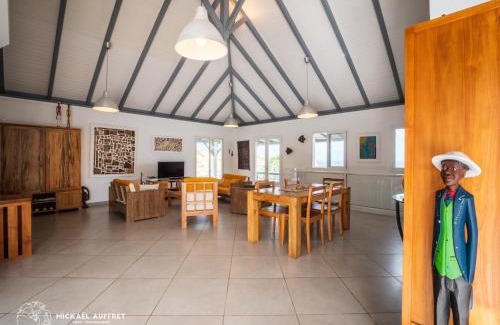 Terre-de-Haut Villa | Grande villa avec piscine et jacuzzi, vue mer splendide, proche des plages de Grand Anse et de l'Anse Rodrigue, très calme, sans vis-à-vis