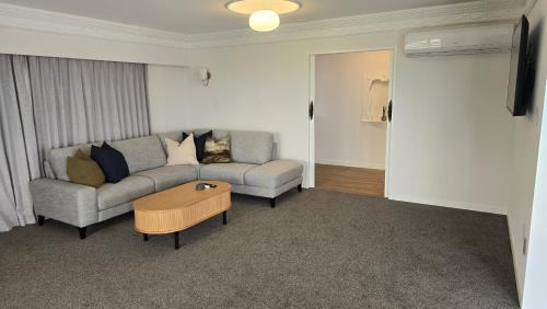 Te Aroha House | Grandpa’s Place