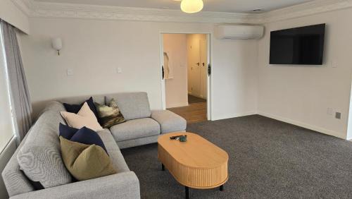 Te Aroha House | Grandpa’s Place