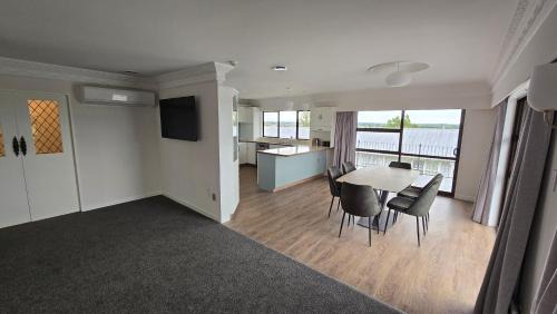 Te Aroha House | Grandpa’s Place