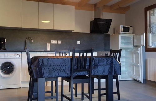 La Llagonne Apartment | Grange de caractère en pierre al badiu