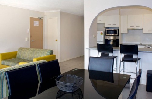 Broadbeach Apartment | Grangewood Court