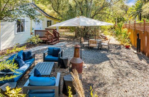 Glen Ellen House | Grapevine Cottage by AvantStay Hobby Vineyard Firepit