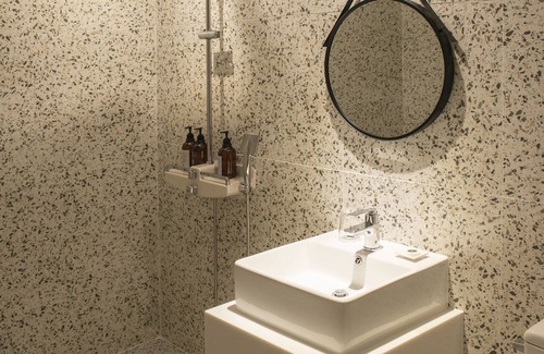 Jangyu-myeon Hotel | Gray 195