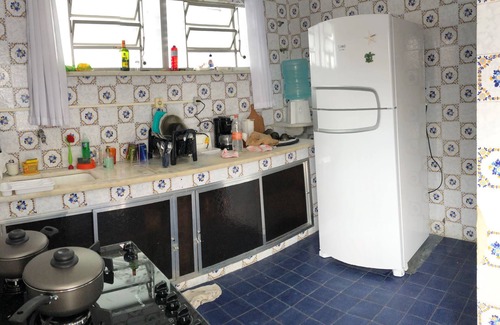 Taio House | Great 3 bedroom house 200 meters from the beach of angels and Praça do cova.