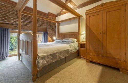 Fakenham House | Great Barn