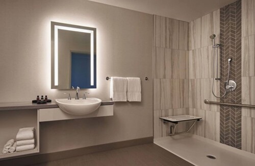 Mount Pleasant Hotel | Great Canadian Casino Resort Toronto