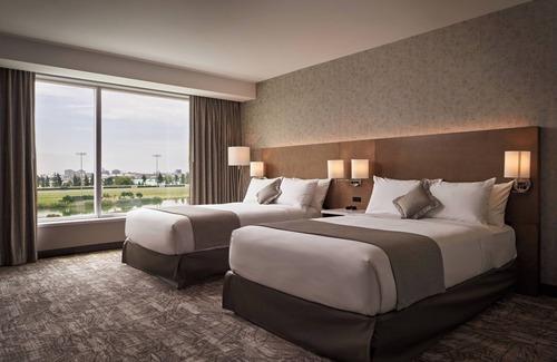 Mount Pleasant Hotel | Great Canadian Casino Resort Toronto