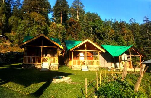 Shangarh Bed & Breakfast | great himalayan hikes homestay shanghar