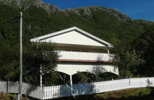 Halsa Municipality House | Great House with a panoramic view