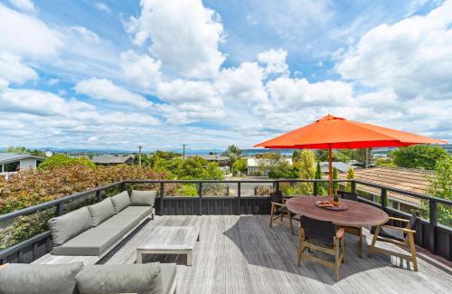 Taupo House | Great Lake Getaway - Taupo